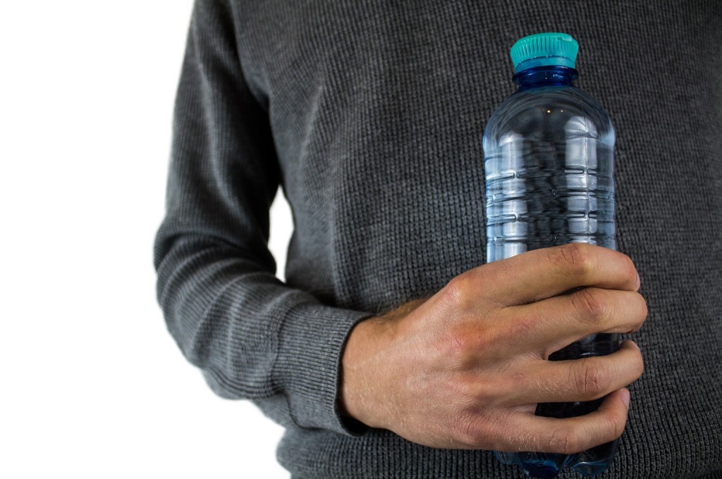 How to drink more water? 10 tips from a nutritionist on how to start drinking more water